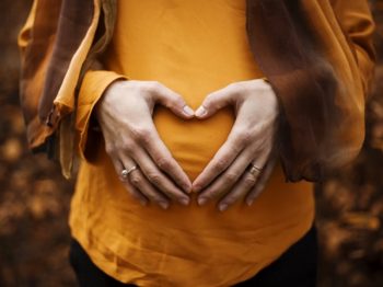 Πως κατάφερα να βιώνω μια απόλυτα συνειδητή εγκυμοσύνη - ενώ είχα χάσει κάθε ελπίδα