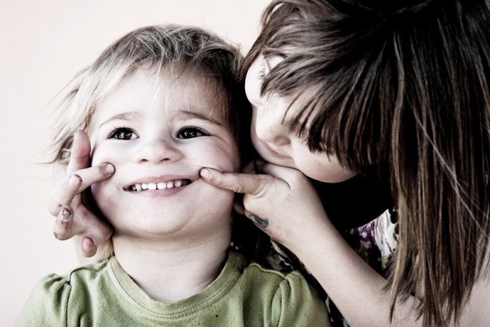 6 τρόποι για να βοηθήσετε το παιδί σας να αναπτύξει τη συναισθηματική του νοημοσύνη