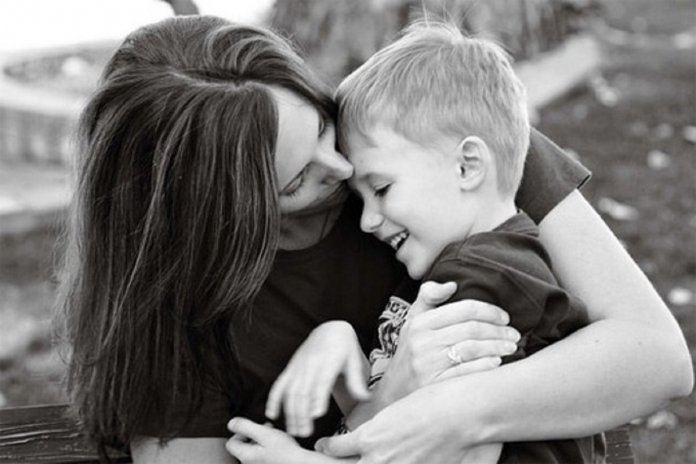 Πώς μια μητέρα μπορεί να "βλάψει" τον γιο της από αγάπη - The Mamagers.gr