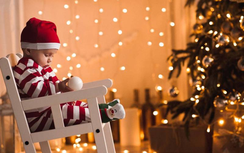 10 τρόποι για να τα βγάλεις πέρα τα Χριστούγεννα με μικρά παιδιά