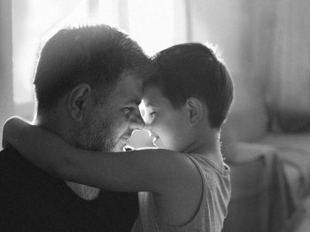 Πατέρας – Γιος: Τα τρία βασικά στάδια στην εξέλιξη της σχέσης τους