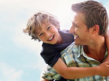 Τι χρειάζεται ένας γιος από τον πατέρα του για να τον προετοιμάσει για τη ζωή
