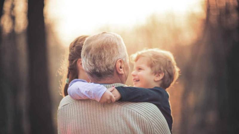 Η μεγάλη τύχη για ένα παιδί να έχει τους παππούδες και τις γιαγιάδες στη ζωή του