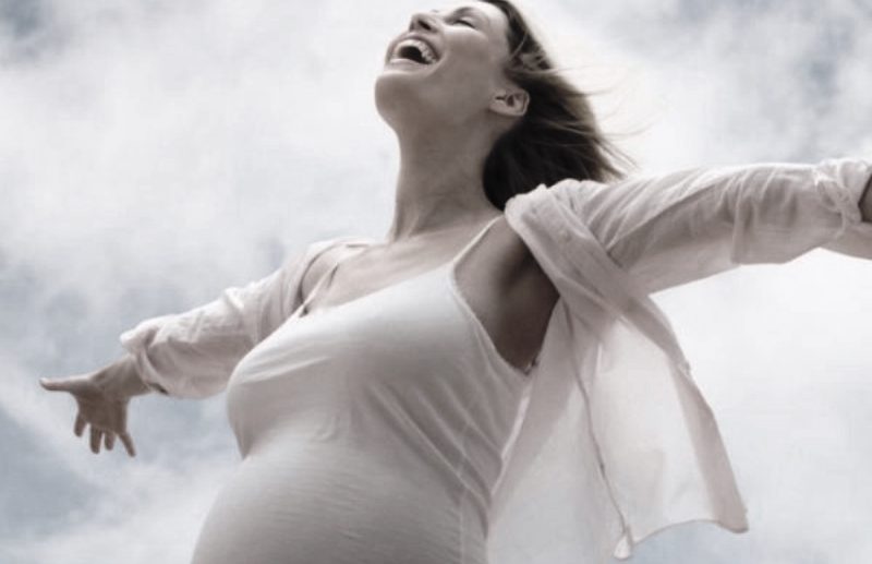 7 σκέψεις που θα σε βοηθήσουν να ξεπεράσεις τον φόβο της γέννας