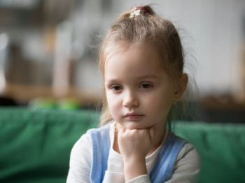 11 φράσεις που χρειάζεται να ακούσει το θυμωμένο παιδί εκείνη τη στιγμή