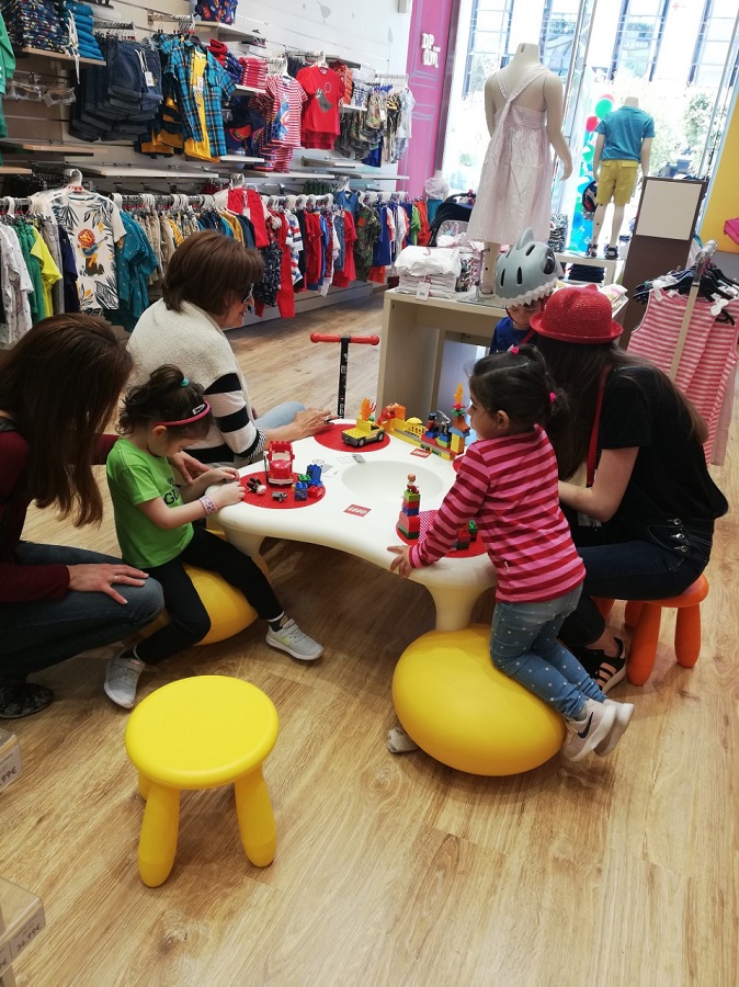 Η διασκέδαση συναντά τα LEGO στον ανανεωμένο παιδότοπο της DPAM στη Γλυφάδα
