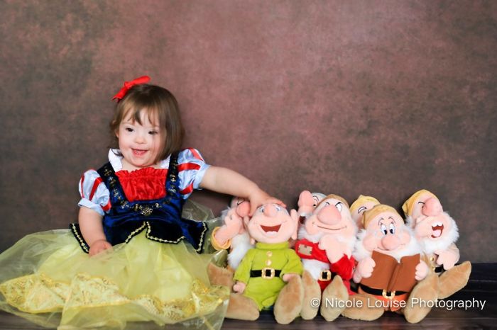 Παιδιά με σύνδρομο Down ποζάρουν ως ήρωες του Disney σε μια συγκινητική καμπάνια