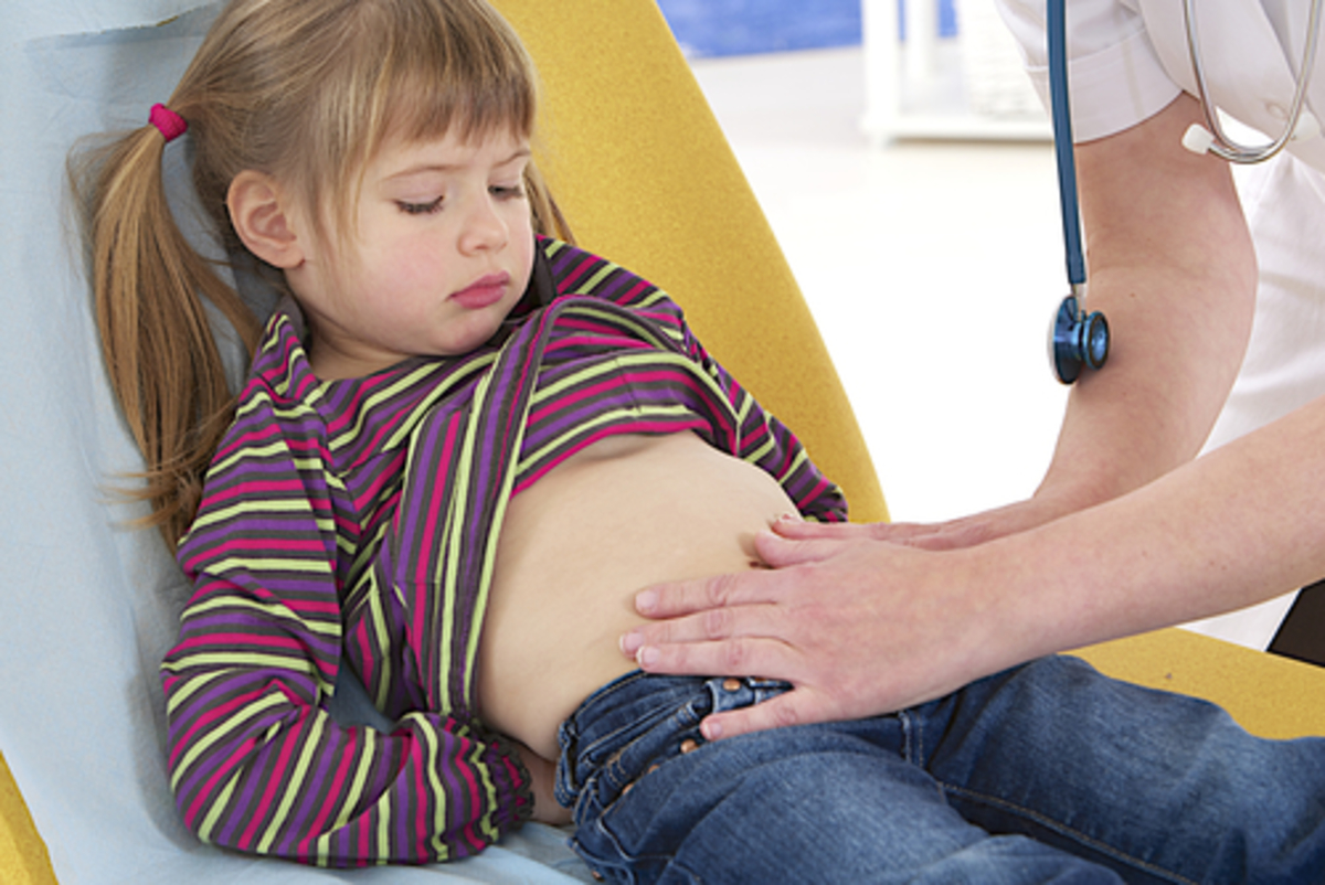Ο πόνος στην κοιλιά είναι ένα συχνό σύμπτωμα στην παιδική ηλικία - Πότε πρέπει να ανησυχήσουμε;