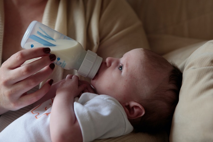 Γερμανία: Δημιουργία τραπεζών μητρικού γάλακτος: Μια "δωρεά" από μητέρα σε μητέρα