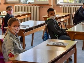 Σχολεία: Στήριξη μαθητών που πενθούν λόγω θανάτου συγγενών από κορονοϊό