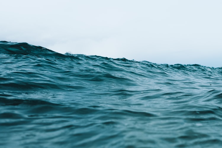 Τραγωδία στο Λαγονήσι: Νεκρό 10χρονο παιδί που ανασύρθηκε από τη θάλασσα