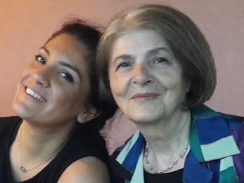 Σουλτάνα Παρτάλη: Η σούπερ γιαγιά που στα 76 της χρόνια πήρε απολυτήριο λυκείου με 19,8