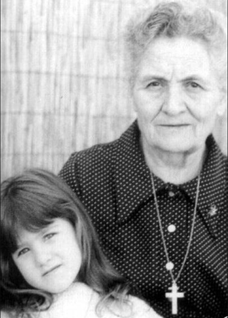 Τζένιφερ Άνιστον: Η τρυφερή φωτογραφία με την αγαπημένη της γιαγιά Στέλλα