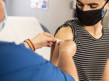 Ξεκίνησαν οι εμβολιασμοί μέσα στο Πανεπιστήμιο Μακεδονίας για τους φοιτητές