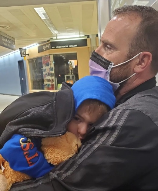 Γερμανία: Κατέβασαν οικογένεια από πτήση της Lufthansa γιατί ο δίχρονος γιος δεν ήθελε να φορέσει μάσκα