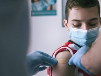 Γερμανία: 42 παιδιά έως 11 ετών εμβολιάστηκαν κατά λάθος με δόση για ενηλίκους