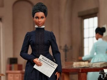 Η δημοσιογράφος και ακτιβίστρια Ίντα Γουέλς-Μπαρνέτ έγινε κούκλα Barbie