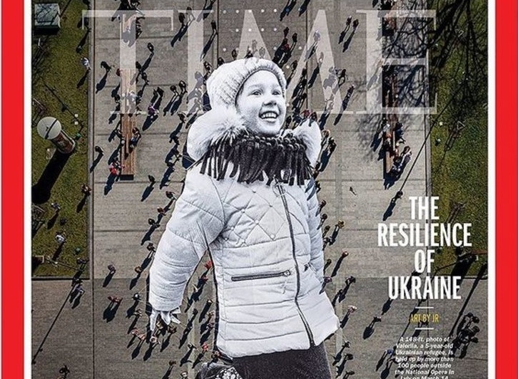 Ουκρανία - Η 5χρονη Βαλέρια που χαμογελά γίνεται σύμβολο ελπίδας