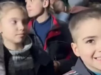 Μαριούπολη: Συγκλονίζουν τα εγκλωβισμένα παιδιά στις σήραγγες του Azovstal - "Θέλουμε να δούμε ξανά το φως του ήλιου"