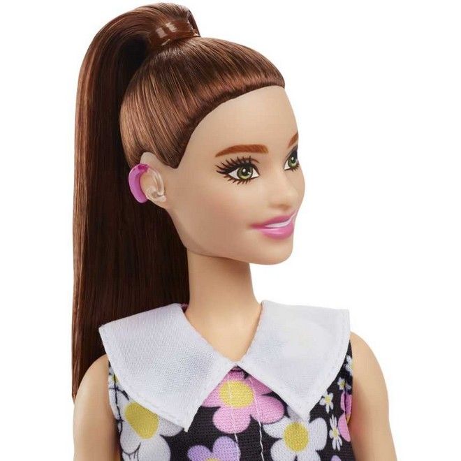 Mattel | Η Barbie με ακουστικά βαρηκοΐας και ο Ken με λεύκη, με στόχο τη συμπερίληψη