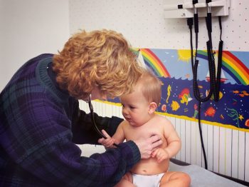 ελλιπή εμβολιασμό των παιδιών