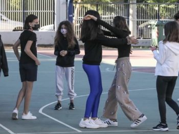 Παγώνη: Επιστροφή στα σχολεία χωρίς μάσκες - Μολυσματική η "Κένταυρος", αλλά δεν προκαλεί θανάτους