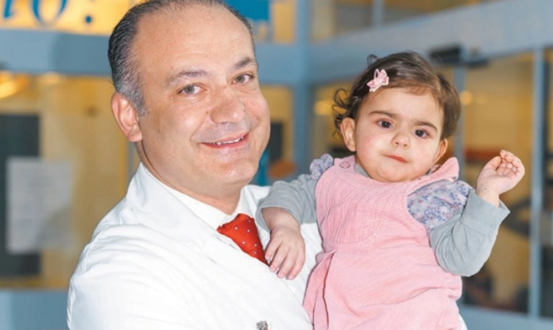 Αυξέντιος Καλαγκός: Ο παιδοκαρδιοχειρουργός που έχει σώσει αφιλοκερδώς, πάνω από 17.000 παιδιά