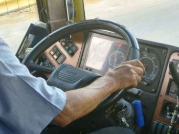 Οδηγός λεωφορείου έσωσε νεογέννητο από εισρόφηση