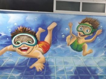 Ένα καταπληκτικό graffiti μεταμόρφωσε το κολυμβητήριο Ηρακλείου Κρήτης