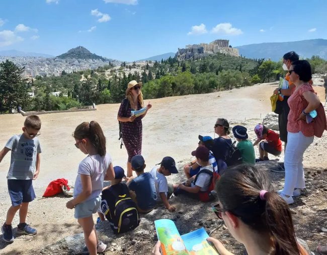 «Αθηνοπεριπέτειες»: Ανακαλύπτουμε τους θησαυρούς της Αθήνας με τα παιδιά - Διαγωνισμός για μια υπέροχη εκπαιδευτική ξενάγηση