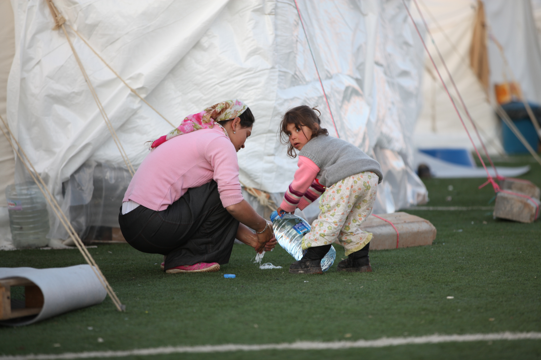 "Μπαμπά, θα πεθάνουμε;" - Ψυχολόγοι και εθελοντές στην Τουρκία στηρίζουν παιδιά και γονείς που γλίτωσαν από τον σεισμό
