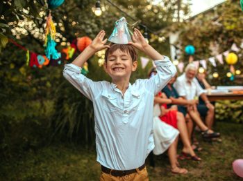 4 εύκολα βήματα για να διοργανώσεις το τέλειο παιδικό πάρτι