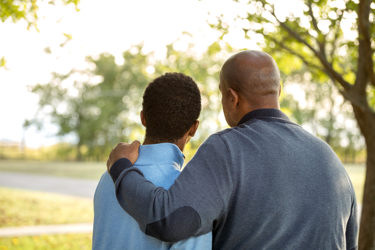 Πώς να μιλήσεις στο παιδί σου όταν μπει στην εφηβεία- Οι συμβουλές του Dr Mark Goultson θα σε βοηθήσουν πολύ