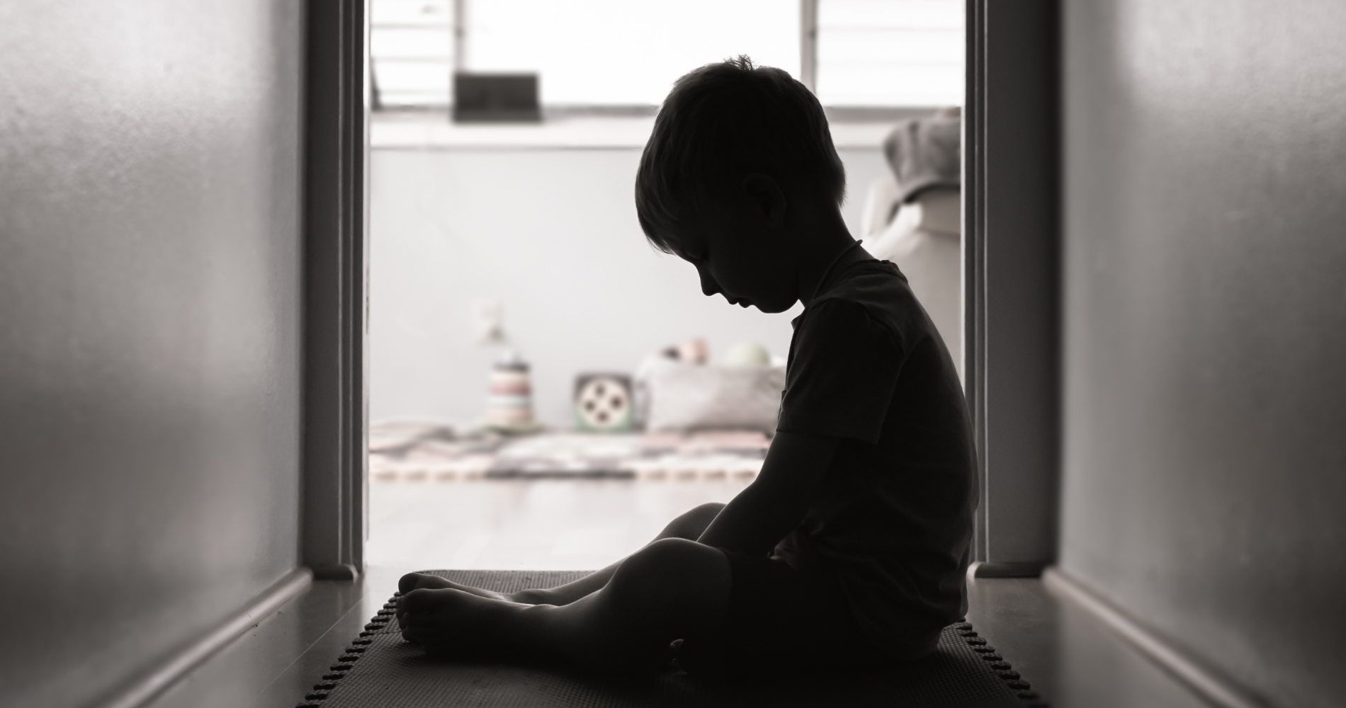 "Όταν τα παιδιά δε γυρίζουν στο σπίτι, τα φώτα σβήνουν" : Η ψυχολόγος μιλά για τους συγγενείς των θυμάτων