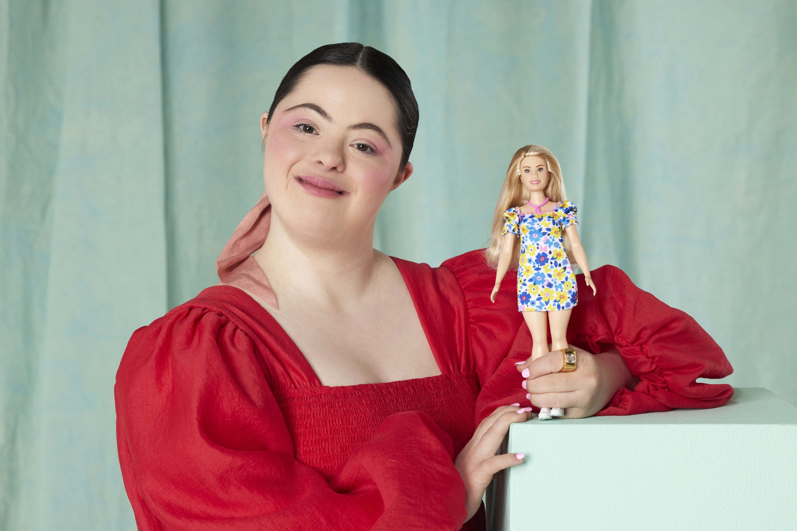 Η εταιρεία Mattel λανσάρει μια κούκλα Μπάρμπι με σύνδρομο Ντάουν