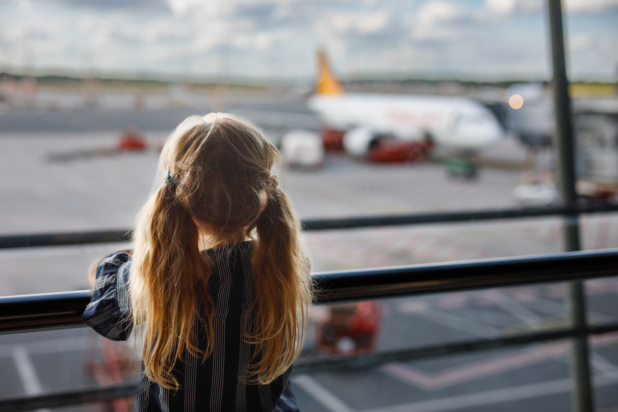 Την βρήκαν μόνη της να κλαίει: Μια γιαγιά παράτησε την 8χρονη εγγονή της σε αεροδρόμιο για να προλάβει την πτήση της!