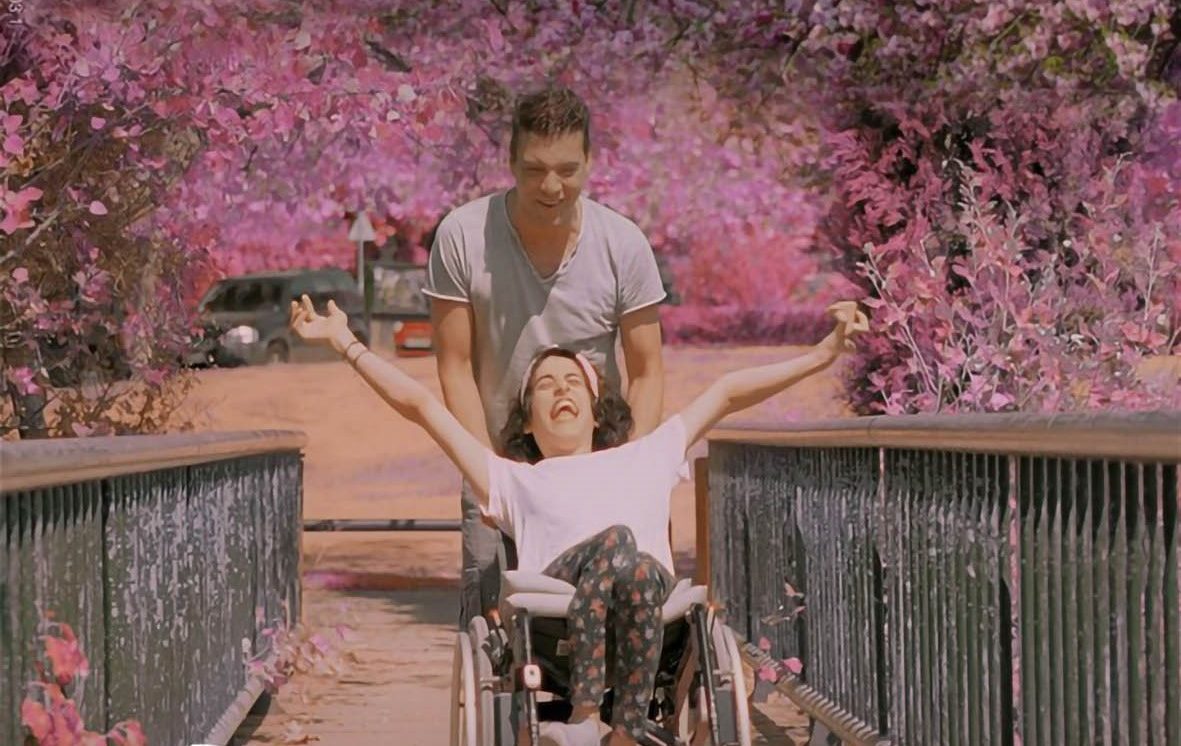 “Η Ζωγραφιά του Θεού“: Ένα κορίτσι με αναπηρία φιλοδοξεί να αλλάξει τον κόσμο στην πρώτη ελληνική ταινία με πρωταγωνίστρια με αναπηρία