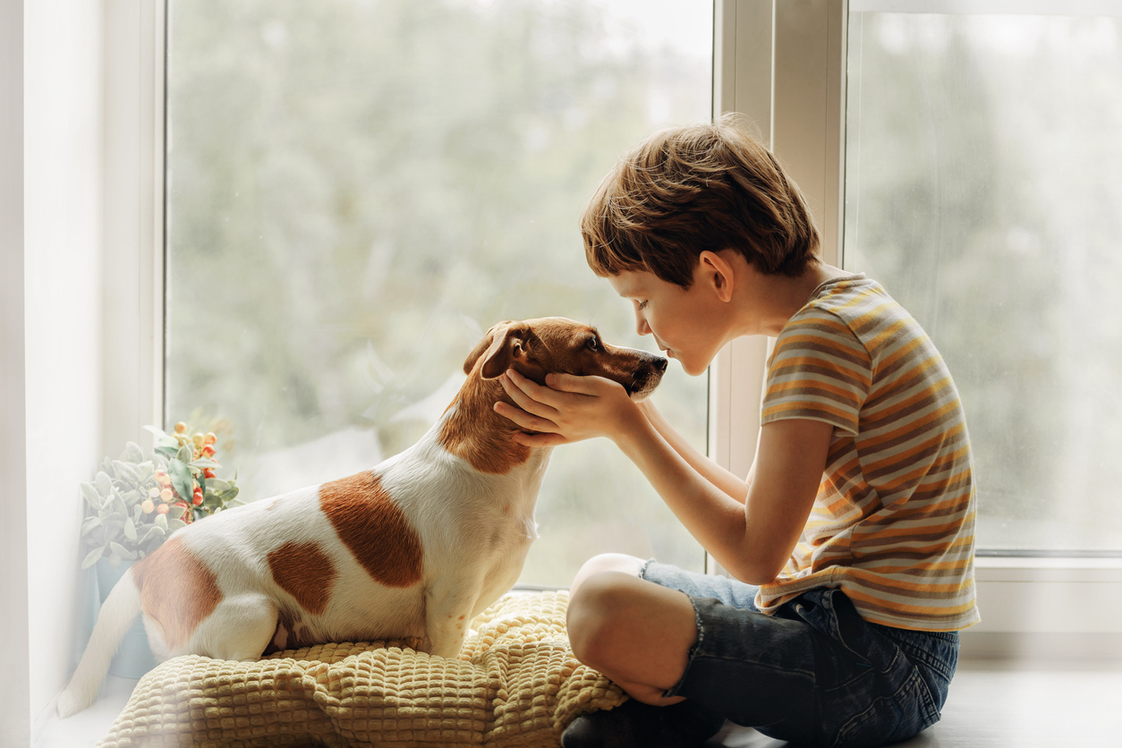 Υιοθεσία σκύλου: Τι χρειάζεται να συζητήσουμε με τα παιδιά πριν το πάρουμε απόφαση