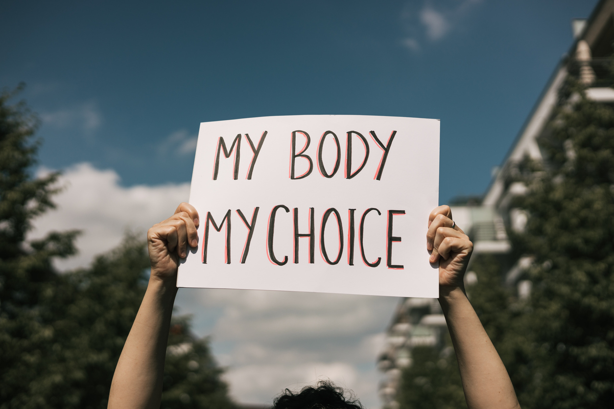H Αϊόβα των ΗΠΑ απαγορεύει τις αμβλώσεις μετά την 6η εβδομάδα της κύησης