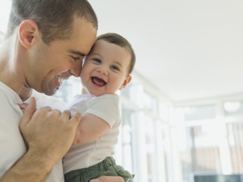 Πόσο αλλάζει η ζωή μετά τα παιδιά; Η ανάρτηση ενός μπαμπά που έγινε viral για την ειλικρίνεια του