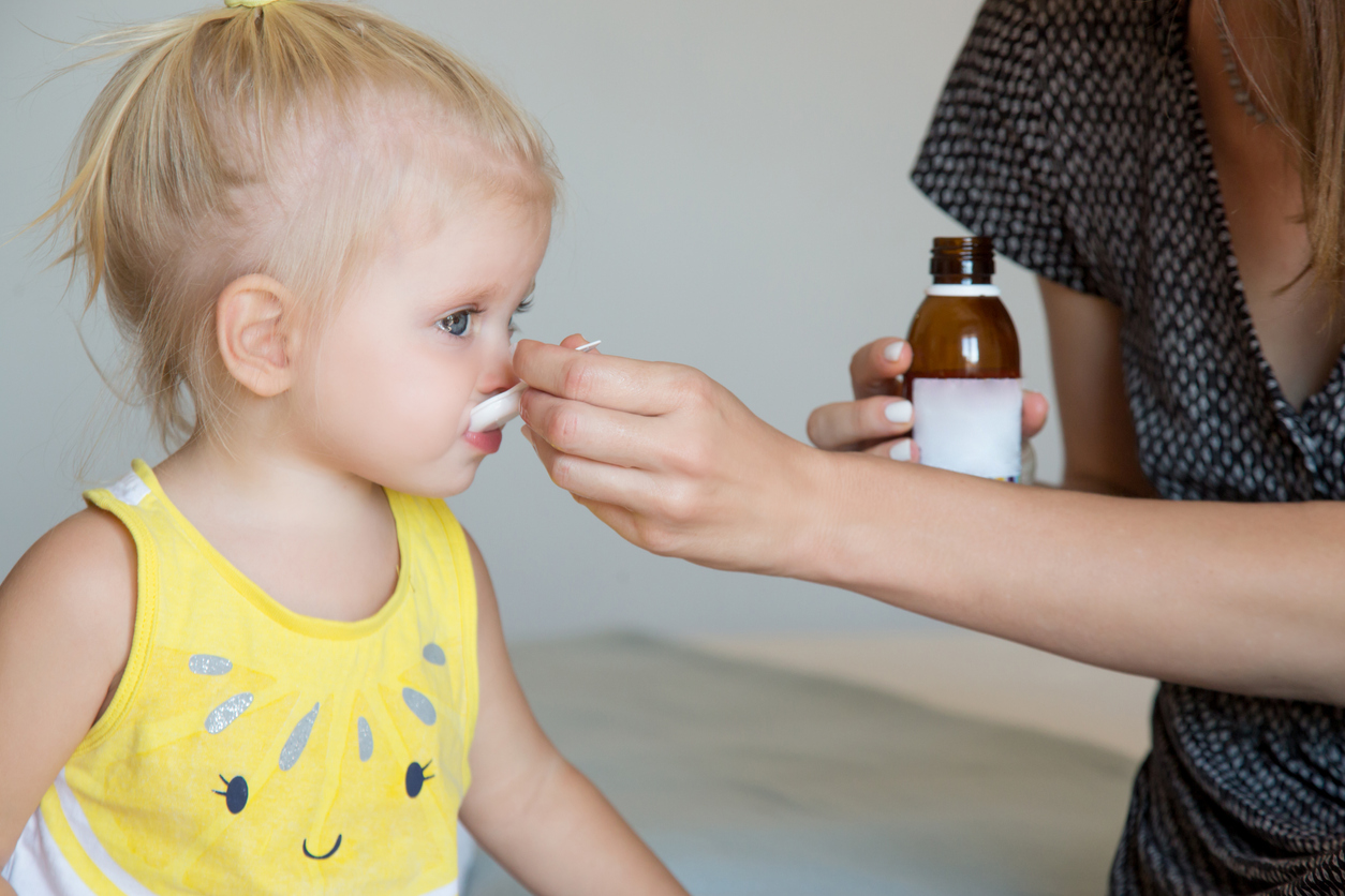 Φαρμακεία: Μεγαλύτερες ελλείψεις σε παιδικά αντιβιοτικά και εισπνεόμενα