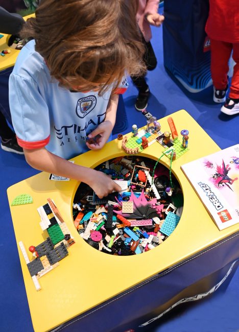 Back to school στο Mediterranean Cosmos με εκπλήξεις, δραστηριότητες και LEGO® stages για μικρούς και μεγάλους!