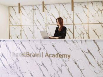 HotelBrain Academy: Ξεκίνησαν οι εγγραφές για τα εκπαιδευτικά τουριστικά προγράμματα του ξενοδοχειακού Ομίλου HotelBrain