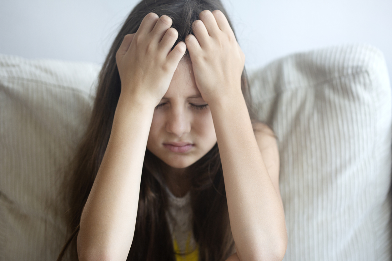 Έρευνα συνδέει τα τραυματικά γεγονότα στην παιδική ηλικία με τους πονοκεφάλους