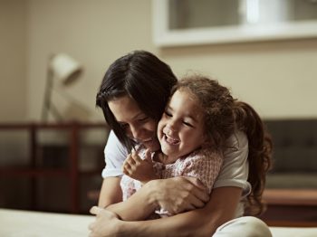 Συναισθηματική νοημοσύνη: 3 φράσεις που δεν πρέπει να λέμε ποτέ στα παιδιά σύμφωνα με μία νευροψυχολόγο