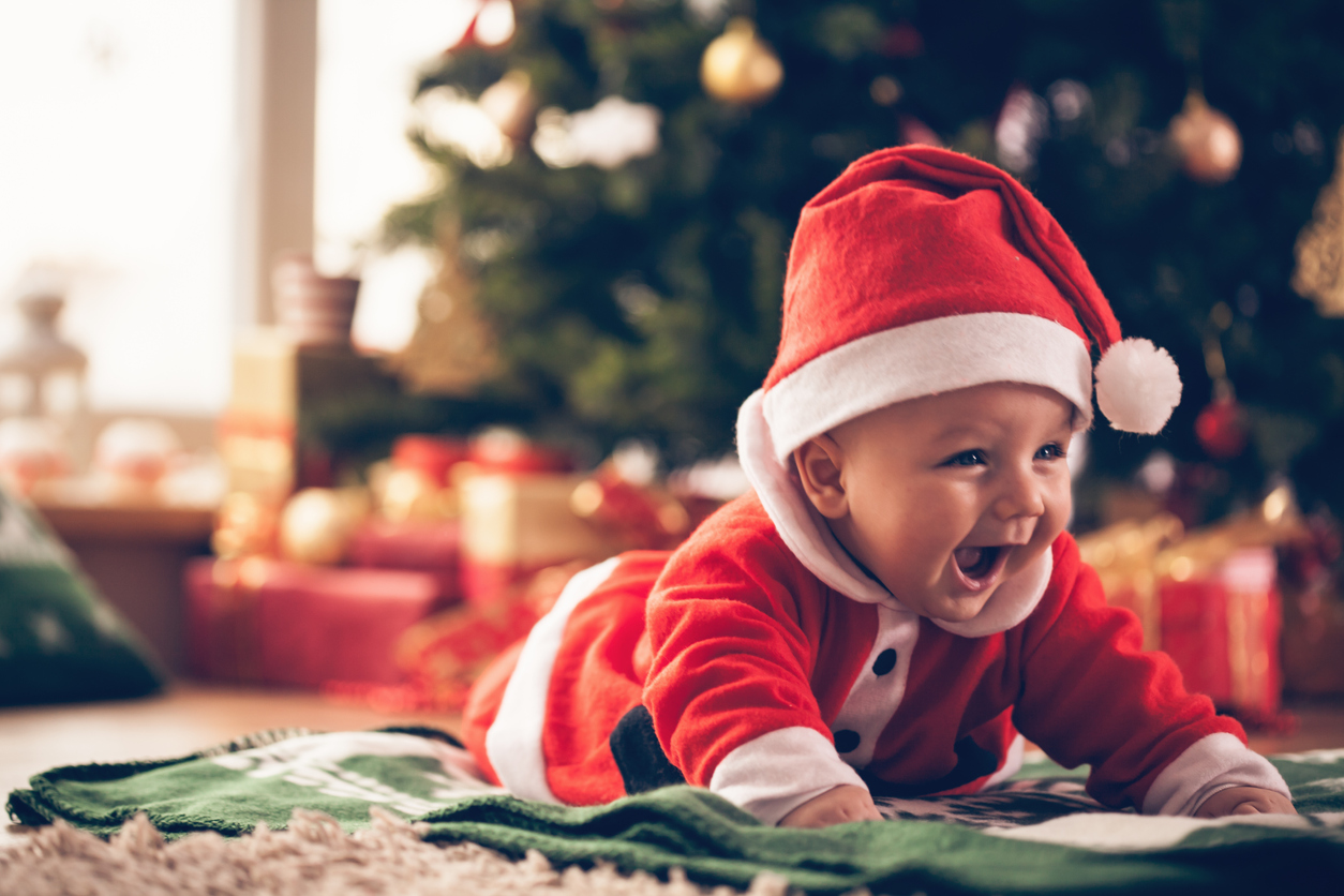 Χριστούγεννα με μωρό: Πώς να στολίσεις χωρίς "ατυχήματα"