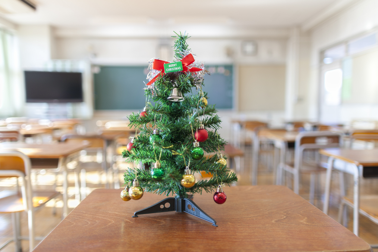 Πότε ανοίγουν τα σχολεία μετά τα Χριστούγεννα; Οι αργίες του 2024