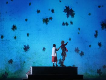 «Still! - Ένα άγαλμα που γύρισε τον κόσμο»: μια ωδή στην ειρήνη, τη φιλία, τη διαφορετικότητα στο θέατρο Ολύμπια