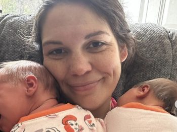 Γυναίκα με δύο μήτρες γέννησε δύο μωράκια σε διαφορετικές μέρες