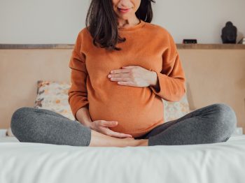 Ναυτία στην εγκυμοσύνη: 6 τρόποι για να την καταπολεμήσεις